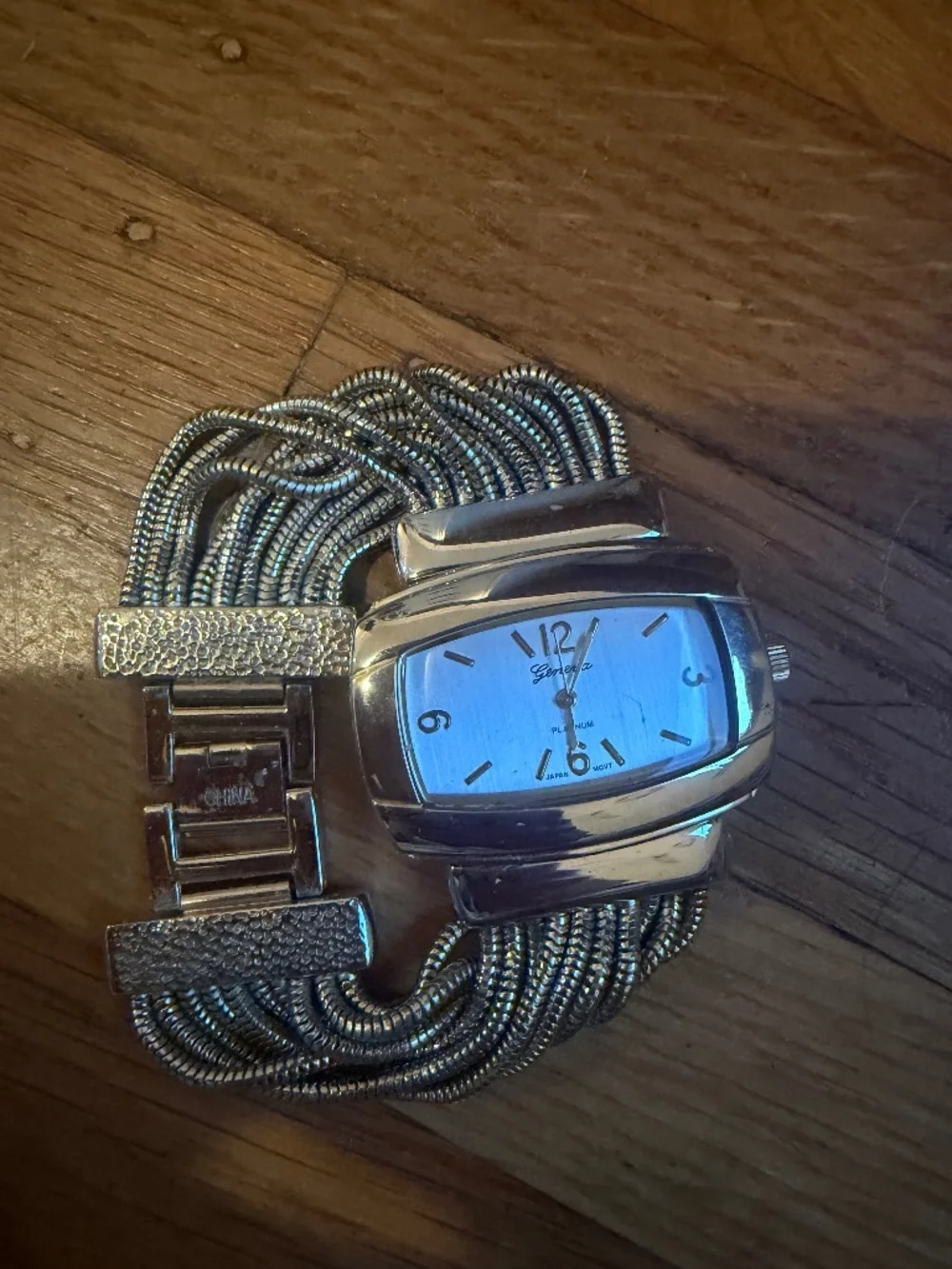 Vintage Y2K Silver-Tone Cuff Watch Lot (Geneva & Juashida)